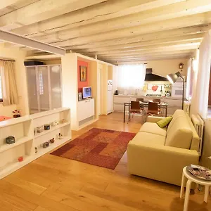  Apartment Lovely Sottoriva